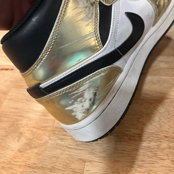 Size 9.5 - Jordan 1 Mid SE Metallic Gold 2020, Worn Nike Sneakers Shoes Rare - Picture 5 of 8